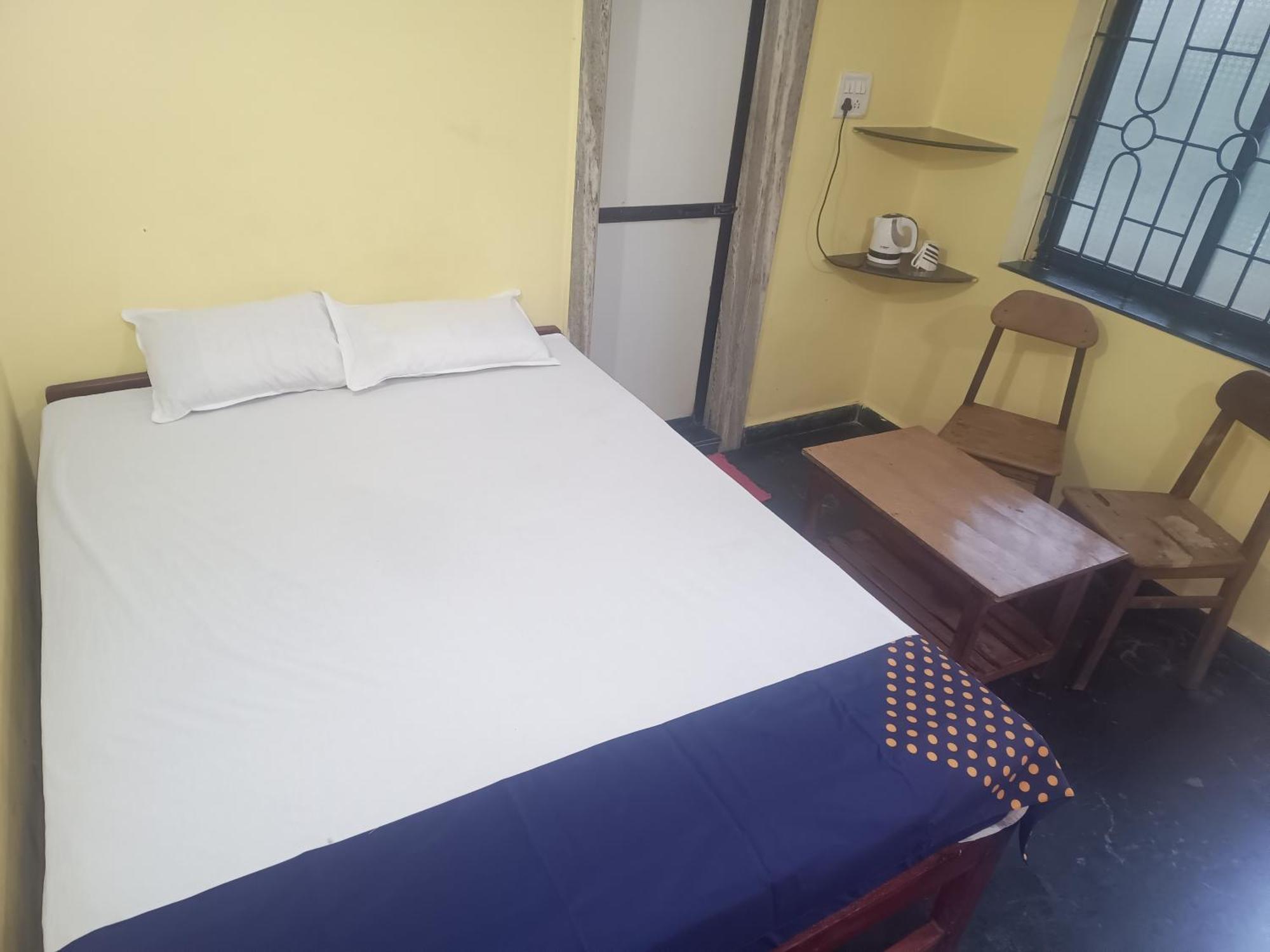 Radhabai Hotel Arambol Habitación foto