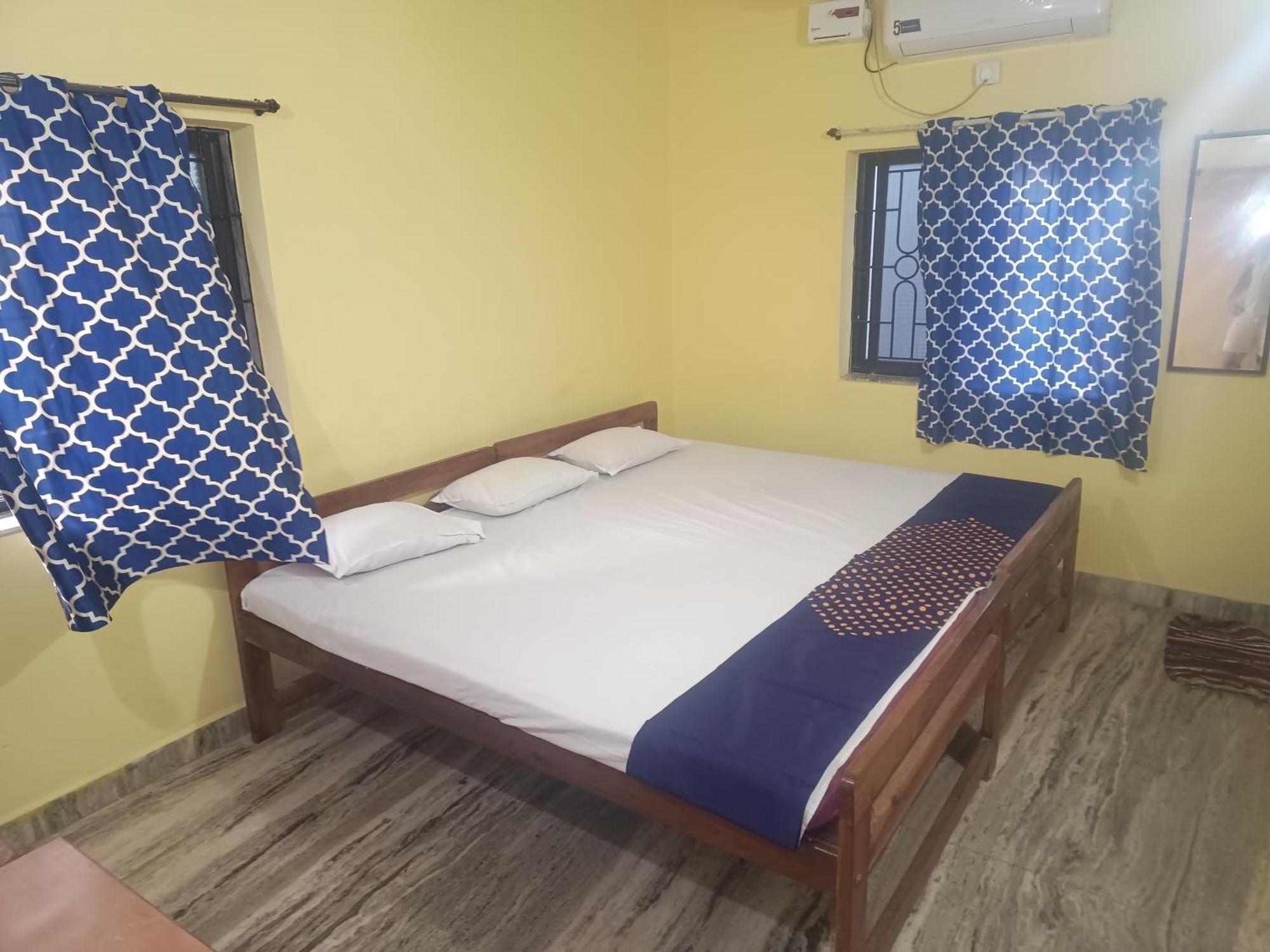 Radhabai Hotel Arambol Habitación foto